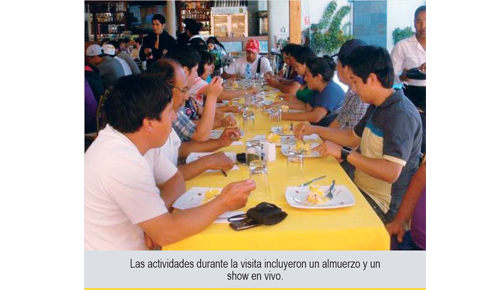 Actividades durante la visita incluyeron un almuezo y un show en vivo - Aceros Arequipa